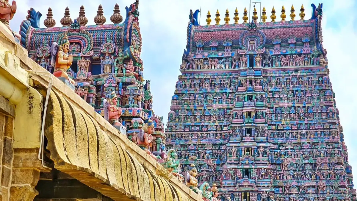 Sarangapani Temple Kumbakonam famous Vishnu temple