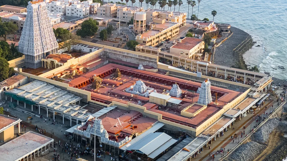 Tiruchendur Murugan Temple sea temple