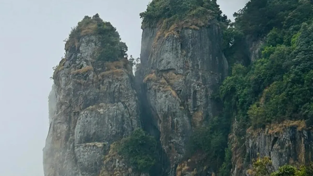 Pillar Rocks Kodaikanal